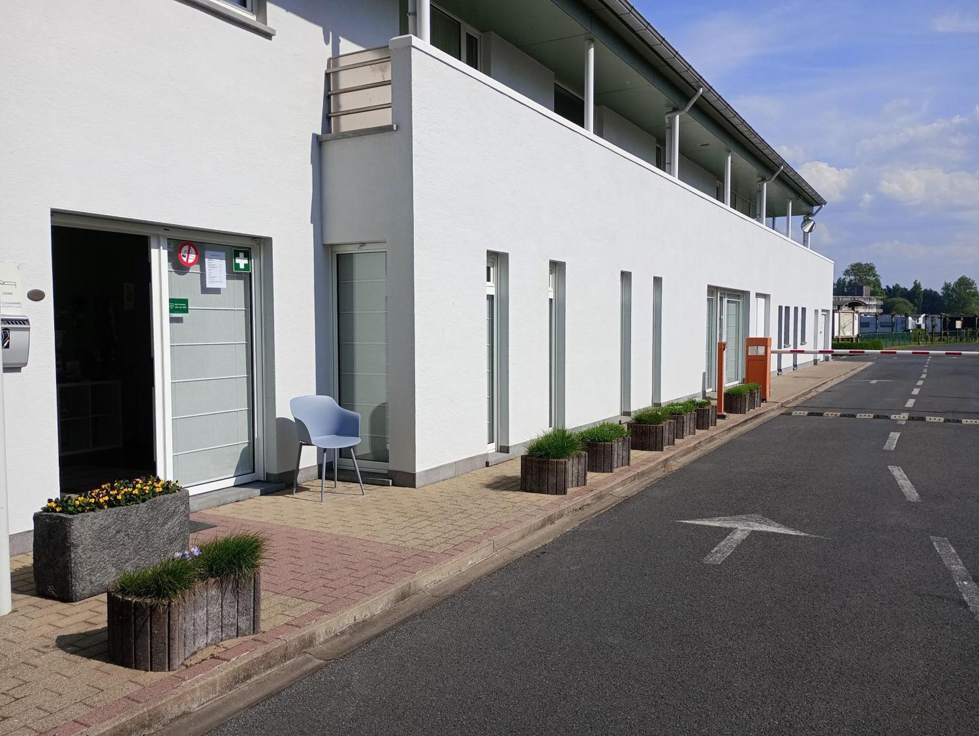 Noordzee 1 Hotel Де Хаан Екстериор снимка